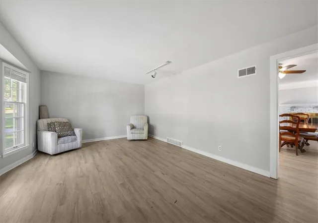2nd image of 9523 Connell Dr, Overland Park, KS 66212 | MLS# 2637051