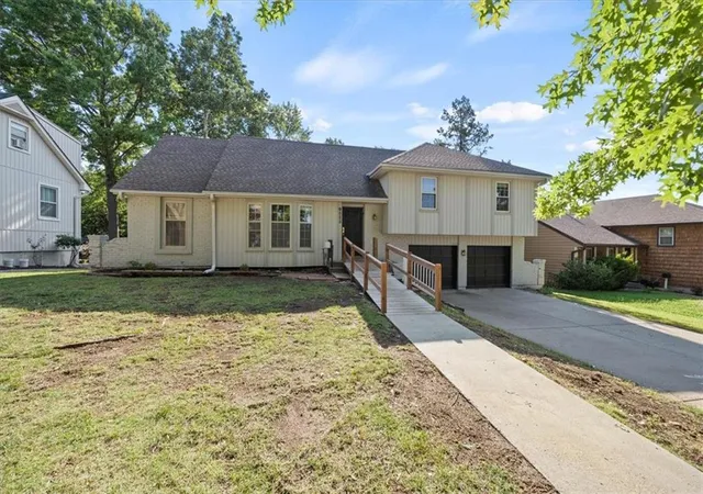 35th image of 9523 Connell Dr, Overland Park, KS 66212 | MLS# 2637051