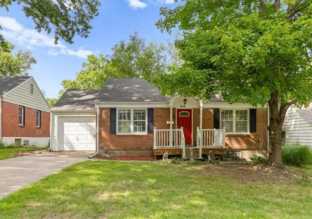 Photo 1 of Single family home for sale at 114 W Pocahontas Ln, Kansas City, MO 64114 | MLS# 2637059 | Listing updated on 2026-08-22