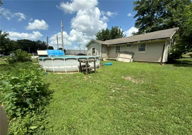 15th image of 508 N 3rd St, Rich Hill, MO 64779 | MLS# 2637060