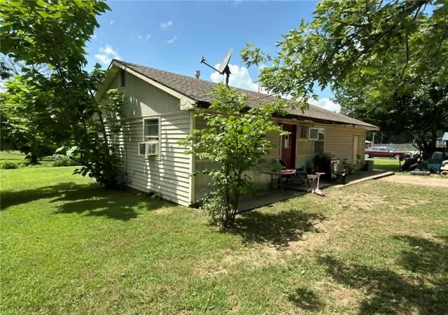 2nd image of 508 N 3rd St, Rich Hill, MO 64779 | MLS# 2637060