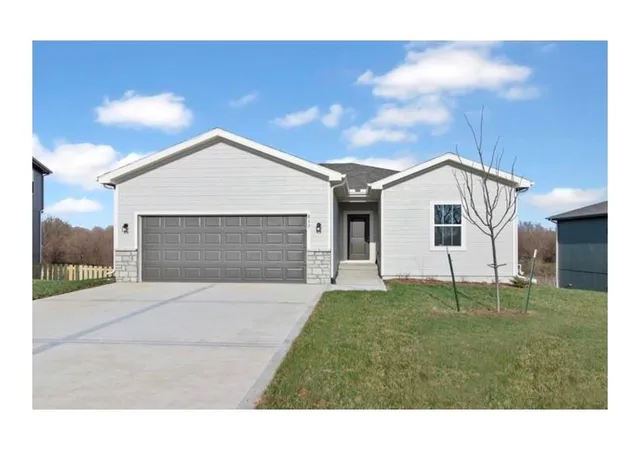 Photo 1 of Single family home for sale at 817 Shane Ct, Belton, MO 64012 | MLS# 2637061 | Listing updated on 2026-09-17