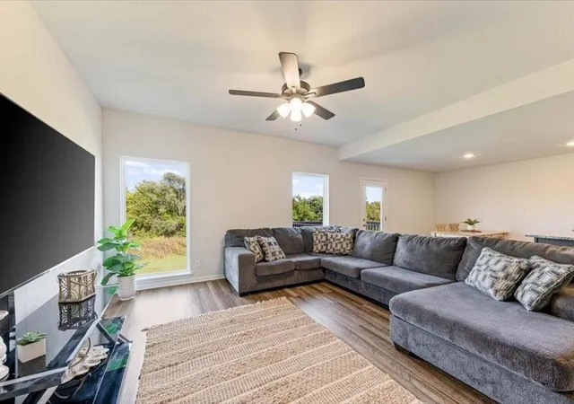 Photo 3 of Single family home for sale at 817 Shane Ct, Belton, MO 64012 | MLS# 2637061 | Listing updated on 2026-09-17