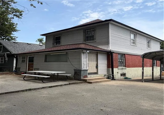 Photo 1 of Single family home for sale at 617 Cypress Ave, Kansas City, MO 64124 | MLS# 2637064 | Listing updated on 2026-08-16