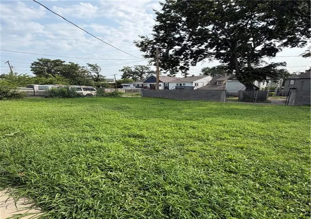 Photo 27 of Single family home for sale at 617 Cypress Ave, Kansas City, MO 64124 | MLS# 2637064 | Listing updated on 2026-08-16