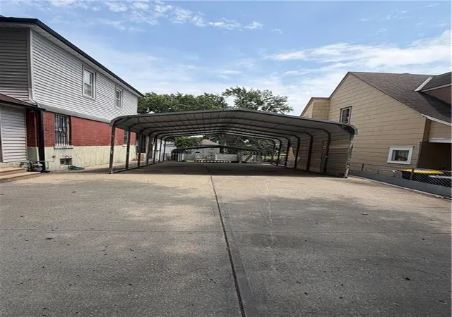 Photo 4 of Single family home for sale at 617 Cypress Ave, Kansas City, MO 64124 | MLS# 2637064 | Listing updated on 2026-08-16