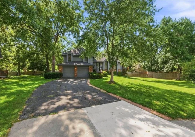 Photo 2 of Sale Pending at 10314 W 48th Street, Shawnee, KS 66203 | MLS# 2637070 | Listing updated on 2026-09-27