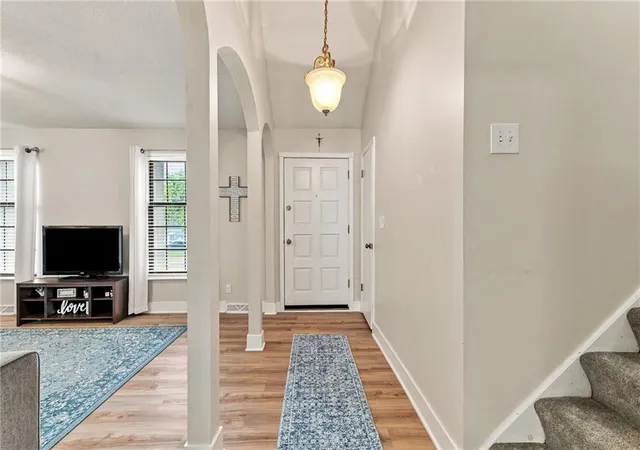 Photo 4 of Sale Pending at 10314 W 48th Street, Shawnee, KS 66203 | MLS# 2637070 | Listing updated on 2026-09-27