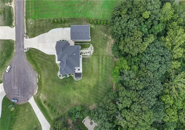 5th image of 15562 Lexi Ln, Bonner Springs, KS 66012 | MLS# 2637076
