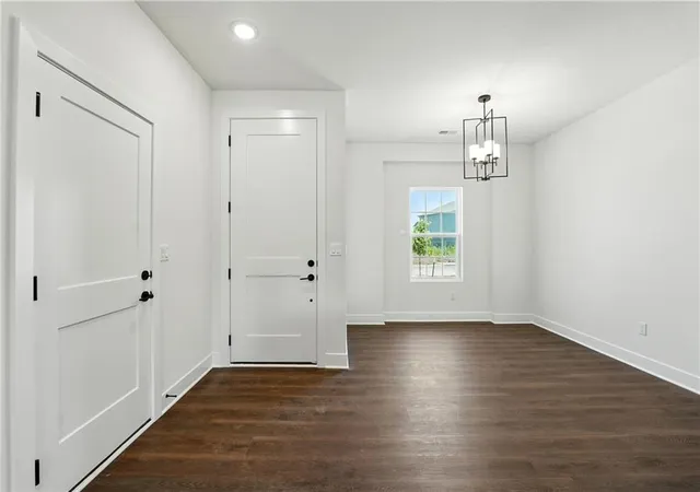 2nd image of 19467 W 206 Ter, Spring Hill, KS 66083 | MLS# 2637078