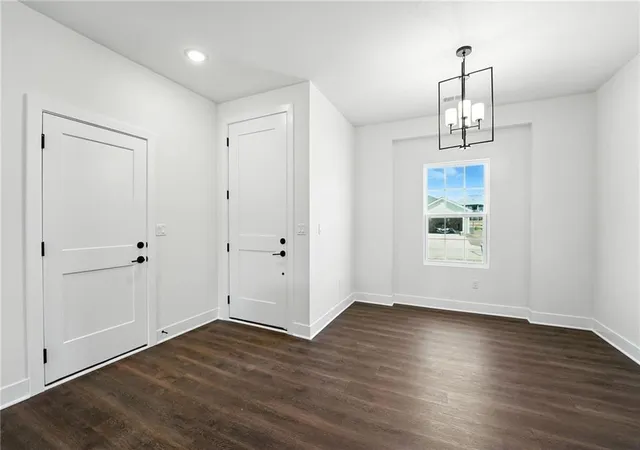 Photo 3 of Sale Pending at 19467 W 206 Terrace, Spring Hill, KS 66083 | MLS# 2637078 | Listing updated on 2026-08-19