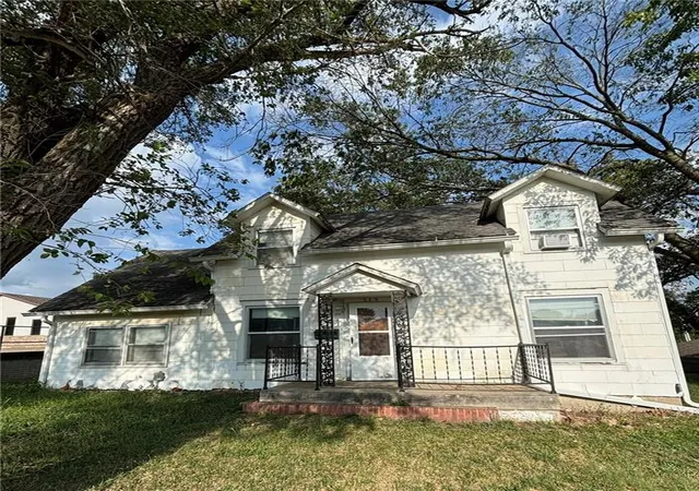 1st image of 515 S Main St, Maryville, MO 64468 | MLS# 2637084