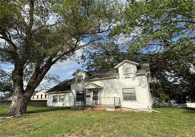2nd image of 515 S Main St, Maryville, MO 64468 | MLS# 2637084