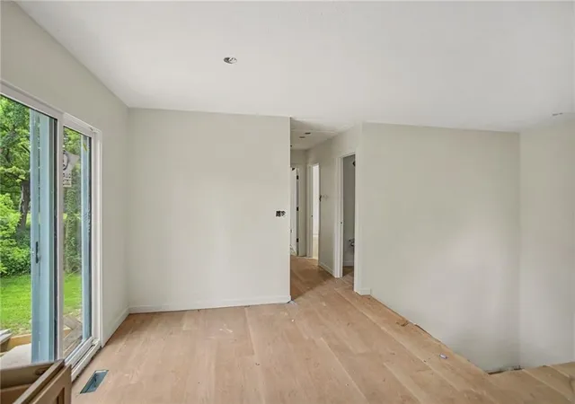 5th image of 3008 N 48Th Ter, Kansas City, KS 66104 | MLS# 2637102