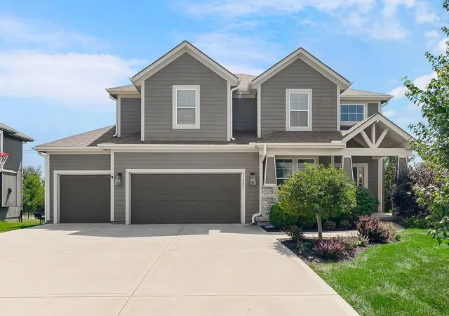 1st image of 21803 W 46Th Ter, Shawnee, KS 66226 | MLS# 2637103