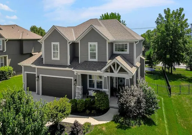 3rd image of 21803 W 46Th Ter, Shawnee, KS 66226 | MLS# 2637103