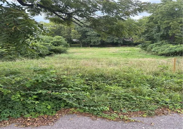1st image of 9310 E 18th St S, Independence, MO 64052 | MLS# 2637107