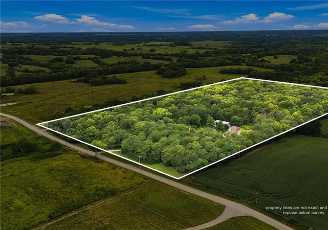 Photo 3 of Single family home for sale at 340 Se 240th Street, Plattsburg, MO 64477 | MLS# 2637118 | Listing updated on 2026-09-02