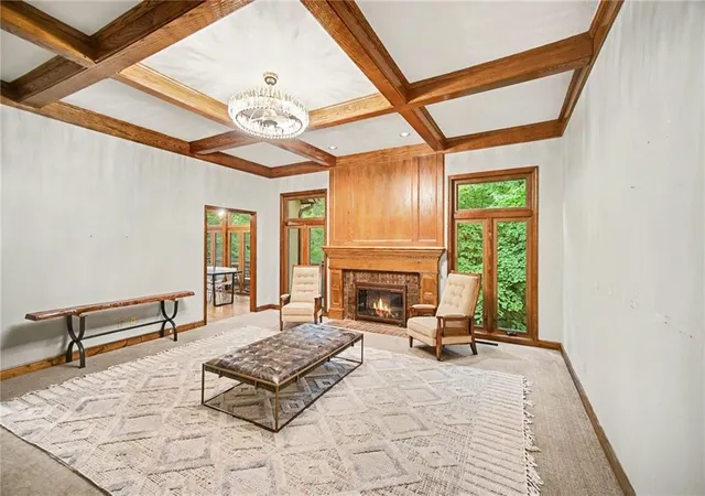 Photo 3 of Single family home for sale at 5525 N Oakdale Pl, Parkville, MO 64152 | MLS# 2637119 | Listing updated on 2026-10-09