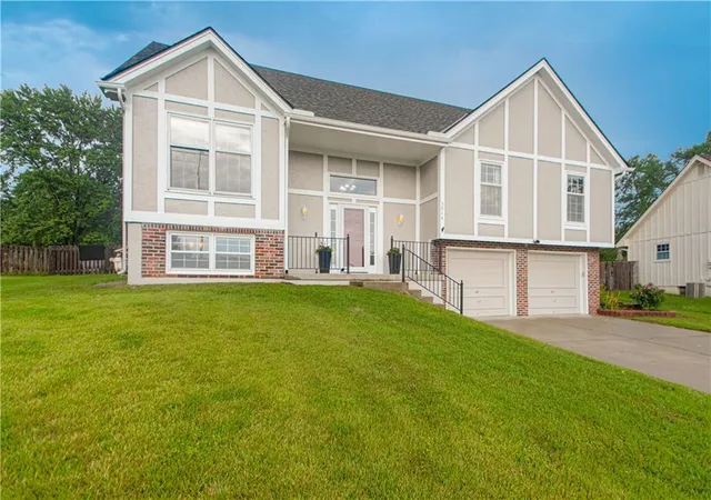 Photo 1 of Single family home for sale at 5014 Nw 85th Street, Kansas City, MO 64154 | MLS# 2637122 | Listing updated on 2026-10-08