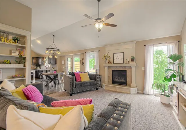 Photo 3 of Sale Pending at 9705 N Windsor Ave, Kansas City, MO 64157 | MLS# 2637125 | Listing updated on 2026-09-04
