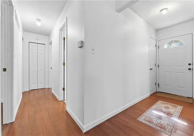 Photo 2 of Sale Pending at 2728 Nw Pembroke Pl, Blue Springs, MO 64015 | MLS# 2637130 | Listing updated on 2026-09-14