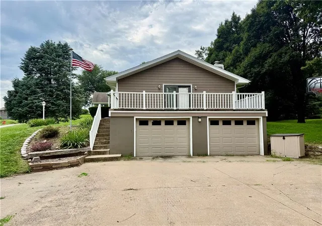 Photo 4 of Single family home for sale at 2307 Westminster Ln, Saint Joseph, MO 64503 | MLS# 2637134 | Listing updated on 2026-08-30