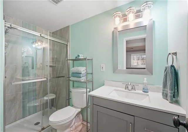 4th image of 10991 Gillette St, Overland Park, KS 66210 | MLS# 2637136