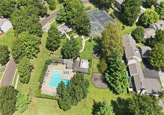 42nd image of 10991 Gillette St, Overland Park, KS 66210 | MLS# 2637136
