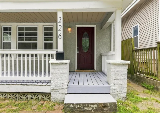 Photo 3 of Single family home for sale at 226 S 11th Street, Kansas City, KS 66102 | MLS# 2637138 | Listing updated on 2026-08-27