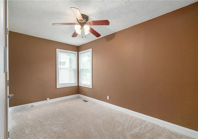 Photo 4 of Single family home for sale at 329 E 12Th St, Ottawa, KS 66067 | MLS# 2637139 | Listing updated on 2026-10-02