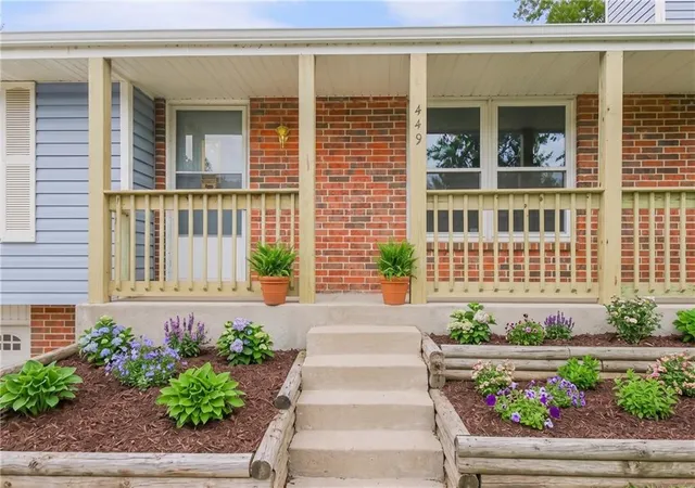 Photo 3 of Sale Pending at 449 Hithergreen Dr, Lansing, KS 66043 | MLS# 2637140 | Listing updated on 2026-10-01