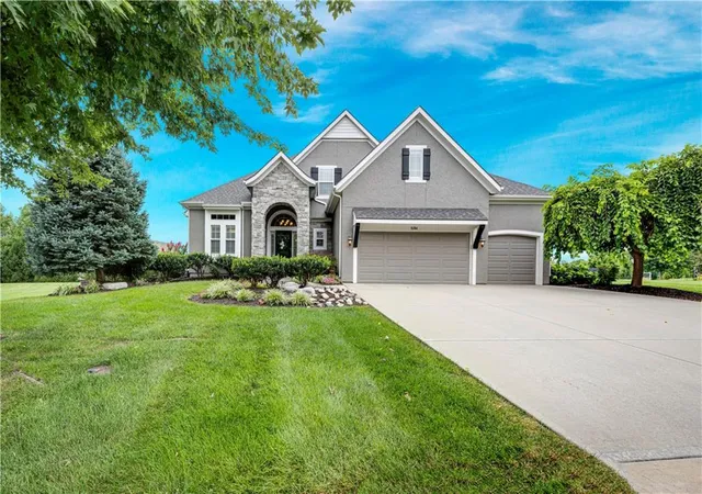 1st image of 15704 Bond St, Overland Park, KS 66221 | MLS# 2637143