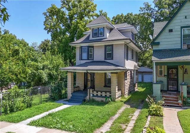 Photo 4 of Single family home for sale at 2531 Olive St, Kansas City, MO 64127 | MLS# 2637160 | Listing updated on 2026-09-23