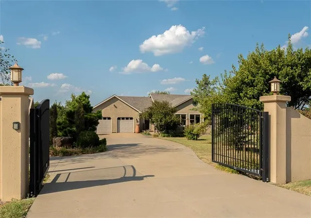 Photo 4 of Sale Pending at 2152 N 700 Road, Eudora, KS 66025 | MLS# 2637161 | Listing updated on 2026-09-15
