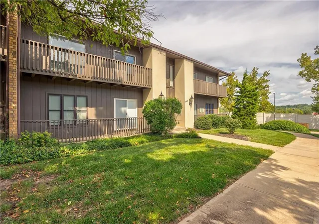 Photo 2 of Condo for sale at 443 W 104 Street #C, Kansas City, MO 64114 | MLS# 2637163 | Listing updated on 2026-08-31