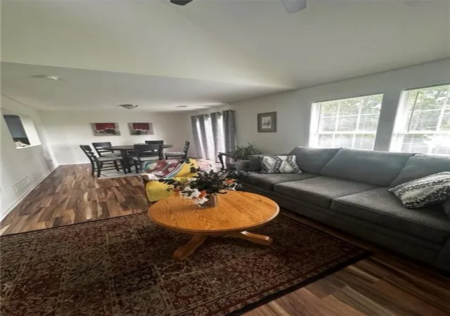 3rd image of 625 E Spring Ave, Bonner Springs, KS 66012 | MLS# 2637164