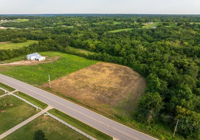2nd image of 30805 W Ryan Rd, Grain Valley, MO 64029 | MLS# 2637169