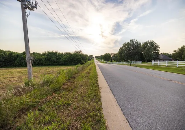 30th image of 30805 W Ryan Rd, Grain Valley, MO 64029 | MLS# 2637169