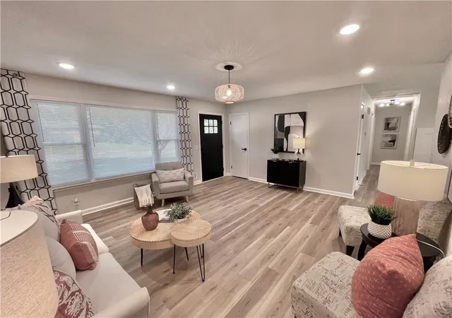 Photo 3 of Single family home for sale at 2512 Queen Ridge Dr, Independence, MO 64055 | MLS# 2637170 | Listing updated on 2026-08-30