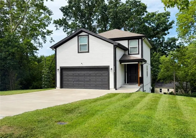 Single family home for sale at 3508 N College Ave, Kansas City, MO 64117 | MLS# 2637171