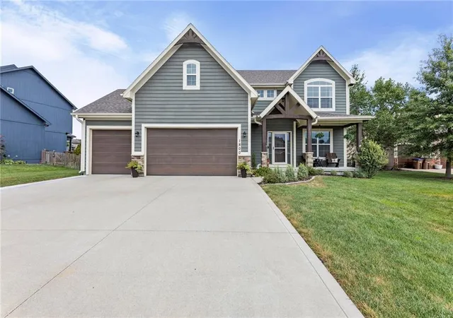 1st image of 1800 Knoll Creek Ln, Raymore, MO 64083 | MLS# 2637186