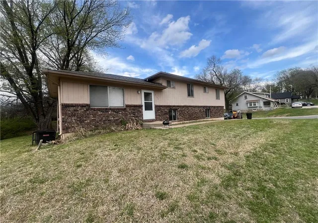 1st image of 3102 N 68th St, Kansas City, KS 66109 | MLS# 2637196