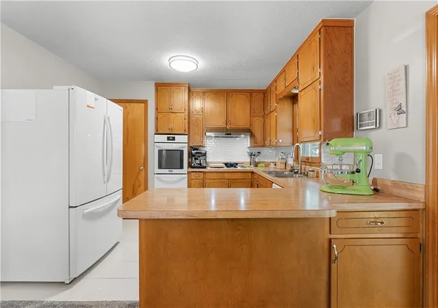 Photo 3 of Sale Pending at 4200 S Mccoy St, Independence, MO 64055 | MLS# 2637197 | Listing updated on 2026-08-31
