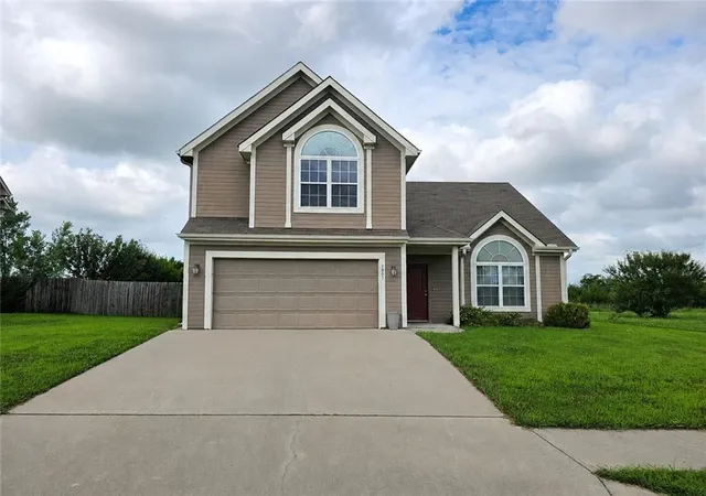 1st image of 1805 Eastridge Ave, Cameron, MO 64429 | MLS# 2637198