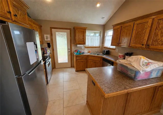 4th image of 1805 Eastridge Ave, Cameron, MO 64429 | MLS# 2637198