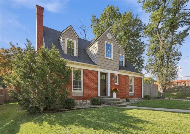 Photo 2 of Single family home for sale at 601 E 69 Street, Kansas City, MO 64131 | MLS# 2637207 | Listing updated on 2026-10-29