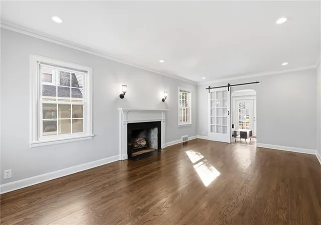 Photo 4 of Single family home for sale at 601 E 69 Street, Kansas City, MO 64131 | MLS# 2637207 | Listing updated on 2026-10-29