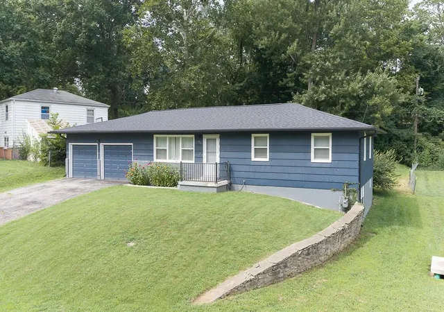1st image of 2926 N 64th Ter, Kansas City, KS 66104 | MLS# 2637211
