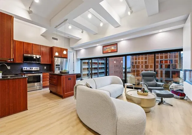 2nd image of 1101 Walnut St #508, Kansas City, MO 64106 | MLS# 2637215